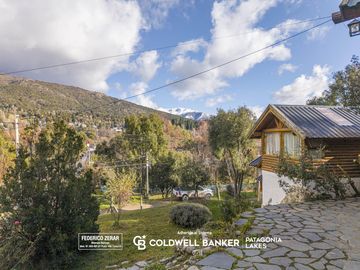 Venta Casa en Bariloche km5 Bustillo a 2 cuadras del Lago Nahuel Huapi