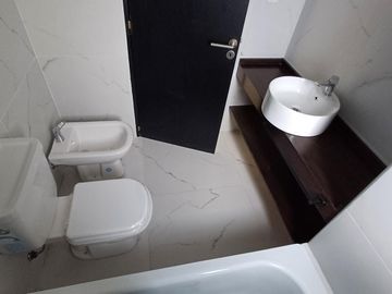 Exclusivo Departamento con vistas al Paseo de la Costa - Nqn