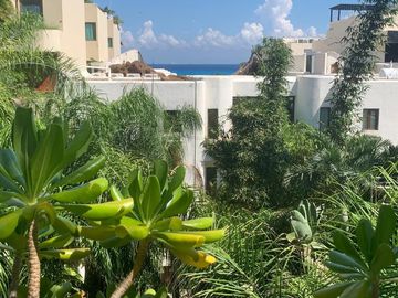 Penthouse de dos recámaras junto al mar en El Taj Playa del Carmen