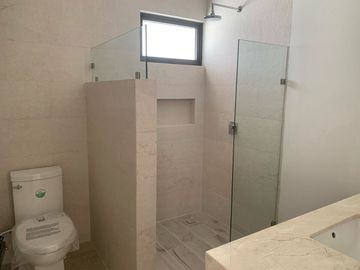 Casa a Estrenar en Venta en Residencial Via Cumbres, Cancún