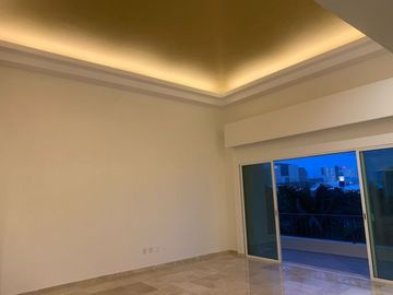 Experience luxury in our penthouse in Isla Dorada, Cancun.
