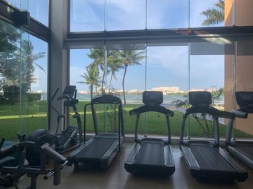 Experience luxury in our penthouse in Isla Dorada, Cancun.