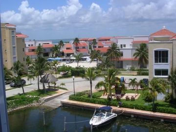 Experience luxury in our penthouse in Isla Dorada, Cancun.