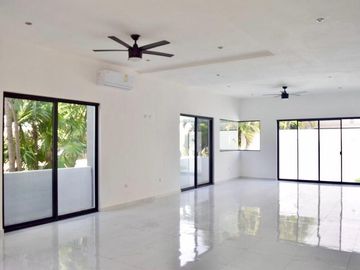 Casa de 3 Recámaras en Residencial Aqua Huayacán Cancun
