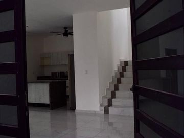 Casa de 3 Recámaras en Residencial Aqua Huayacán Cancun