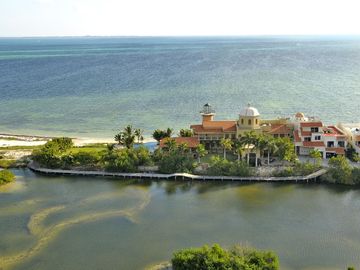 Casa de lujo junto al Mar Caribe en Las Quintas II-Puerto Cancún