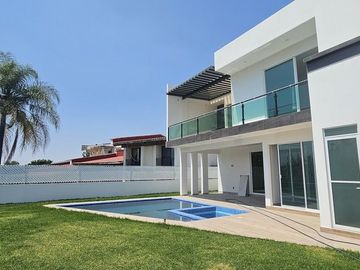 Casa en Venta en Lomas de Cocoyoc, Atlatlaucan, Morelos a estrenar