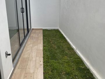 Hermosa Casa en Villa airosa