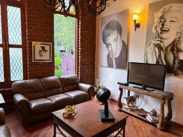 CASA EN VENTA EN JARDINES DE LA MONTAÑA