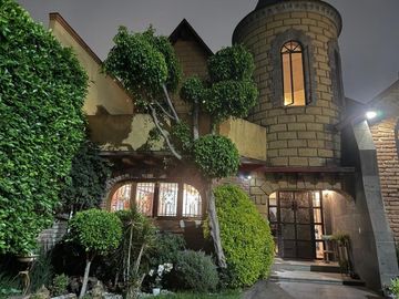 CASA EN VENTA EN JARDINES DE LA MONTAÑA