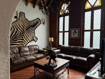 CASA EN VENTA EN JARDINES DE LA MONTAÑA