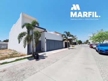 Venta de Exclusiva Residencia en el Volantin Colima Ubicación Inigualable