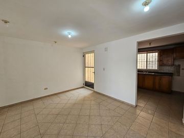 Casa en Venta En Puerta de Hierro!!!