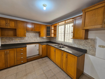 Casa en Venta En Puerta de Hierro!!!