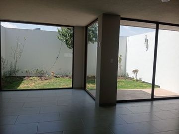 Casa venta de una planta y dos plantas en Metepec