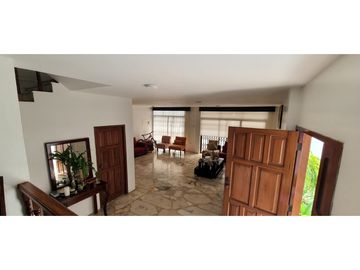 En Venta Casa y terreno sector  Flavio Reyes