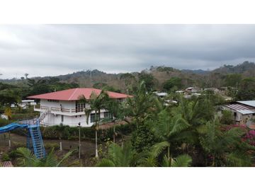 En venta Hosteria en Pedernales