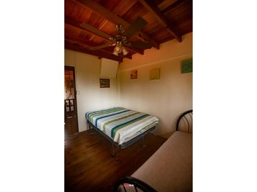 CERRO AZUL / FINCA CON 2 CABAÑAS TURISTICAS /  1,172 M2