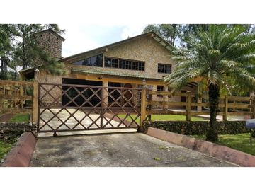 CERRO AZUL / FINCA CON 2 CABAÑAS TURISTICAS /  1,172 M2