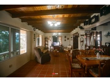 CERRO AZUL / FINCA CON 2 CABAÑAS TURISTICAS /  1,172 M2