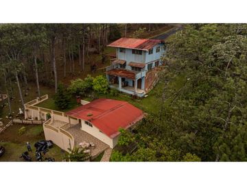 CERRO AZUL / FINCA CON 2 CABAÑAS TURISTICAS /  1,172 M2