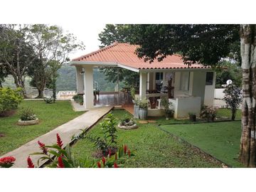 CERRO AZUL / FINCA CON 2 CABAÑAS TURISTICAS /  1,172 M2
