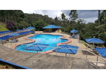 CERRO AZUL / FINCA CON 2 CABAÑAS TURISTICAS /  1,172 M2