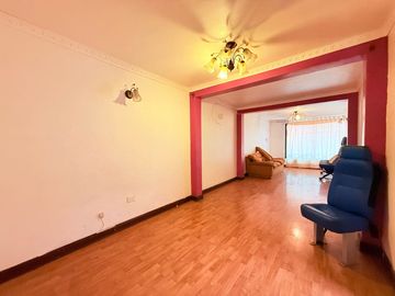 VENTA CASA AV BRASIL