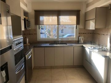 Venta de casa Godoy Cruz
