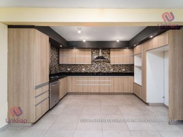Casa en Venta Dream Lagoons 3 pisos Apodaca NL