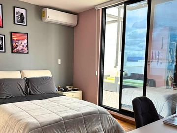 VENTA Casa amplia en  Zibata, Qro.