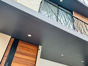 VENTA Casa amplia en  Zibata, Qro.
