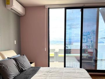 VENTA Casa amplia en  Zibata, Qro.