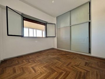 VENTA Depto 2 Amb c/ balcón y galería. VISTA!