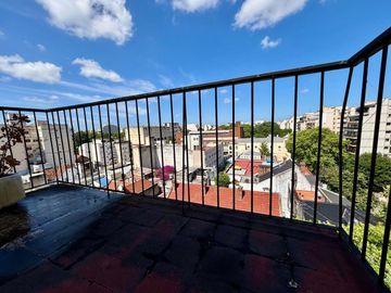 VENTA Depto 2 Amb c/ balcón y galería. VISTA!
