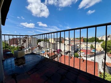 VENTA Depto 2 Amb c/ balcón y galería. VISTA!