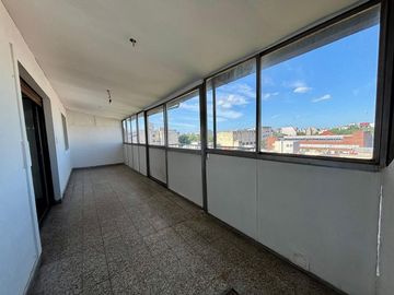 VENTA Depto 2 Amb c/ balcón y galería. VISTA!