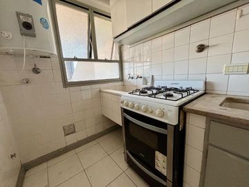 VENTA Depto 2 Amb c/ balcón y galería. VISTA!