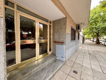 VENTA Depto 2 Amb c/ balcón y galería. VISTA!
