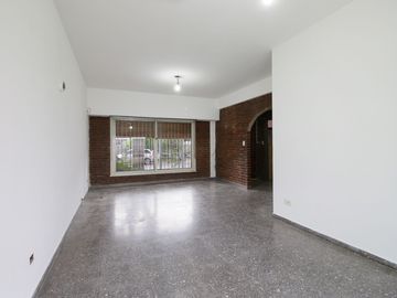 Venta Casa 4 amb con pileta en Castelar