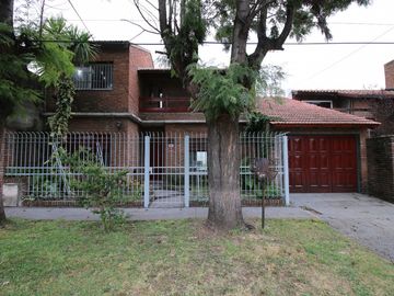Venta Casa 4 amb con pileta en Castelar