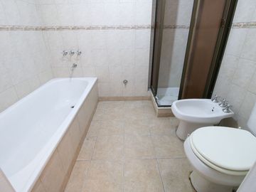 Venta Casa 4 amb con pileta en Castelar