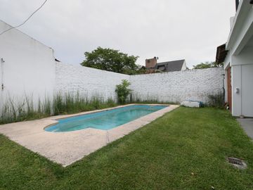 Venta Casa 4 amb con pileta en Castelar