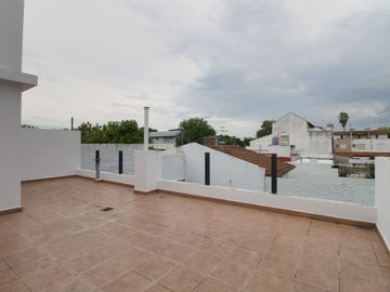 Venta Casa 4 amb con pileta en Castelar