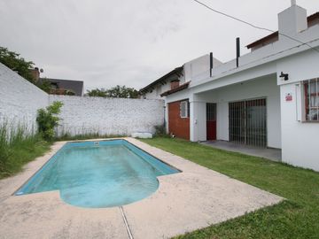 Venta Casa 4 amb con pileta en Castelar
