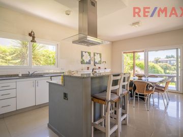 Venta Casa al Agua 6 Ambientes Los Sauces Nordelta