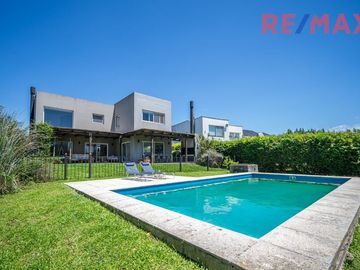 Venta Casa al Agua 6 Ambientes Los Sauces Nordelta