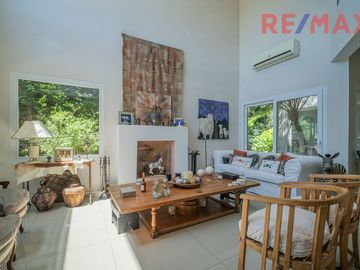 Venta Casa al Agua 6 Ambientes Los Sauces Nordelta