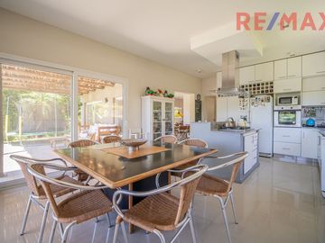 Venta Casa al Agua 6 Ambientes Los Sauces Nordelta