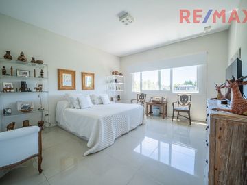 Venta Casa al Agua 6 Ambientes Los Sauces Nordelta